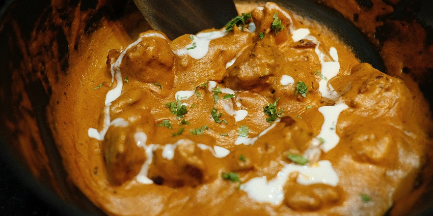 Famous among foodies Butter Chicken is another dish one the list of best food in Bathinda.