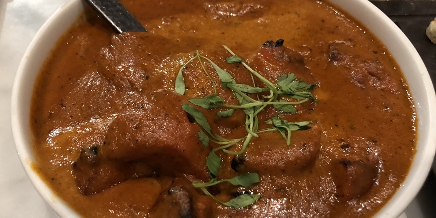 Butter Chicken is considered the famous food in Chandigarh due to its succulent taste