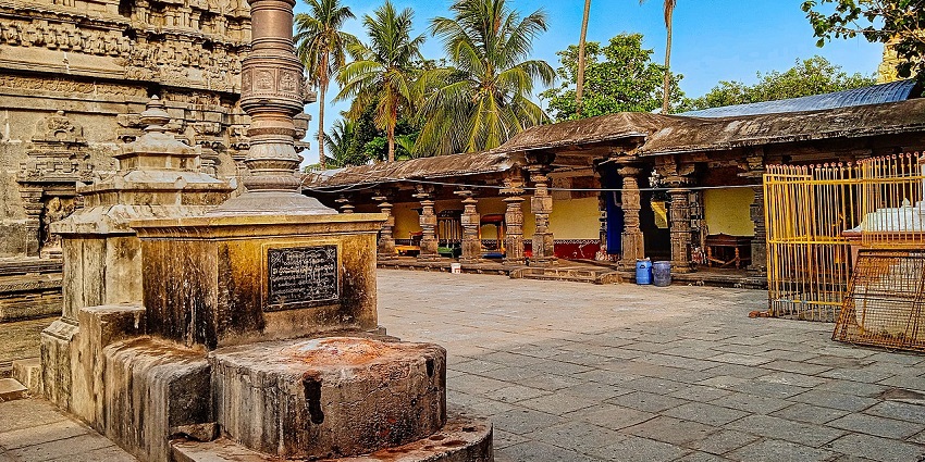 Snapshot of the 11th century Kurmanatha Swamy Temple, Srikurmam Andhra Pradesh