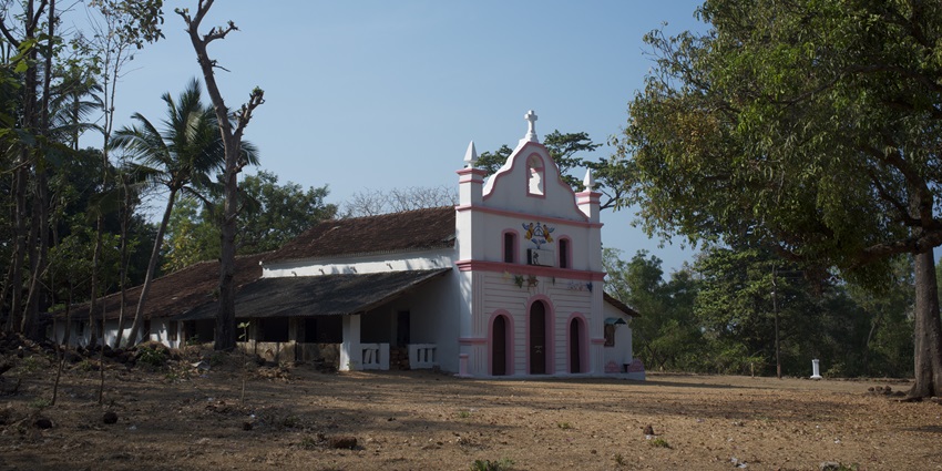A picture of the historical Cabo De Rama Fort located in Canacona taken from a distance