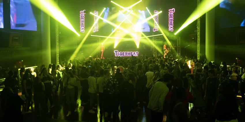 Café Clock Town Resort hosts lively New Year’s Eve party activities.