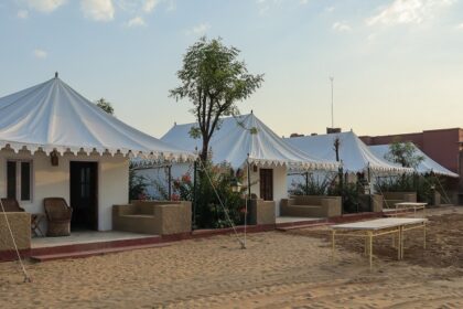 Camping in Jaipur features steep climbs and the Harshnath Temple summit.