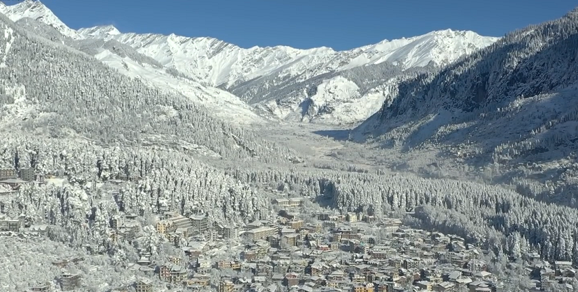 Manali, Himachal Pradesh, gets covered with a thick blanket of snow during the winter season.