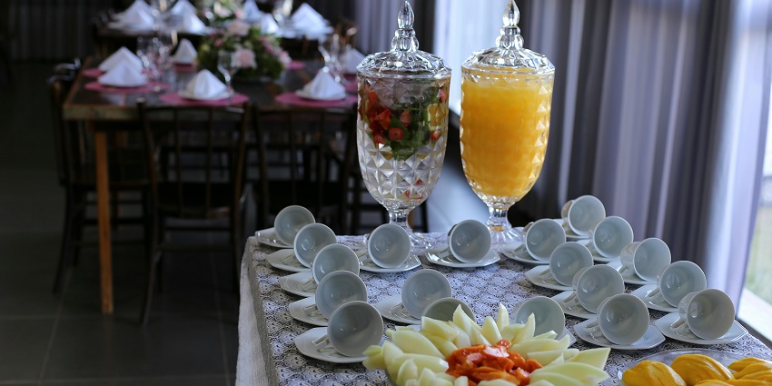 A lovely ambience with food where family and friends can congregate.