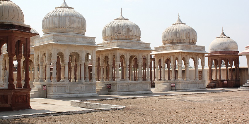 Elegant marble cenotaphs, similar to Sardul Singh, top choice among places for Sikar trip