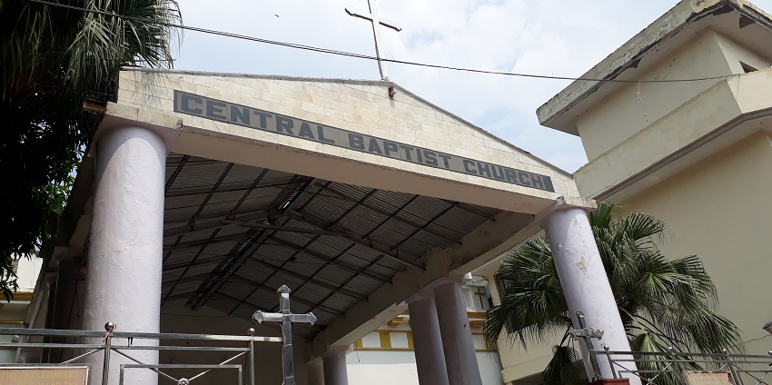 Central Baptist Church is a beautiful and serene monument in the middle of the Delhi city.