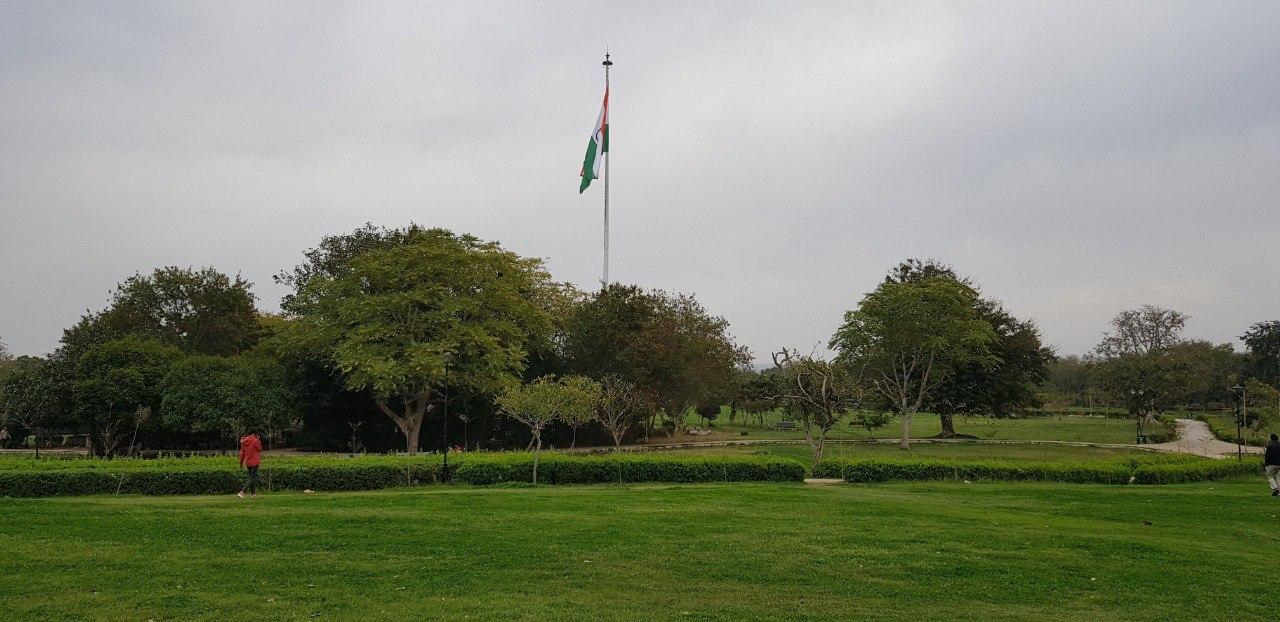 The best places to visit in Jaipur in the evening include Central Park which has fountains.