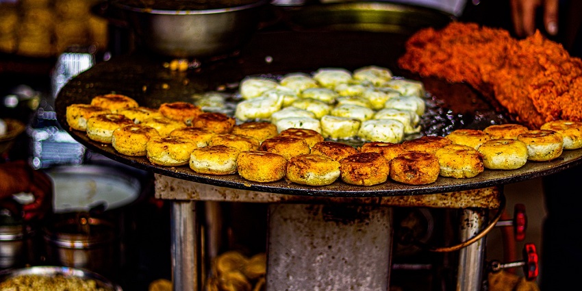 Chaat at Sushant Lok is pretty popular with people buzzing around food stalls in evenings.