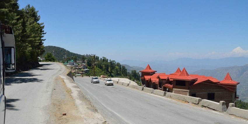 Image of Kufri, Chail, Kandaghat National Highway Road in Himachal Pradesh