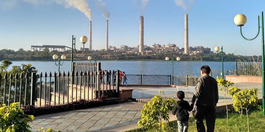 Chambal Gardens offers lawns, a zoo to explore, and serene boat rides near Kota Fort.