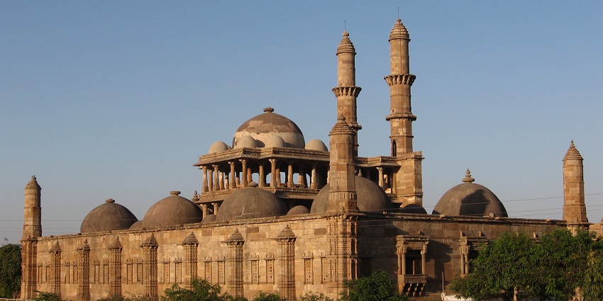 A glimpse of the towering Jama Masjid at the Champaner-Pavagadh Archaeological Park.