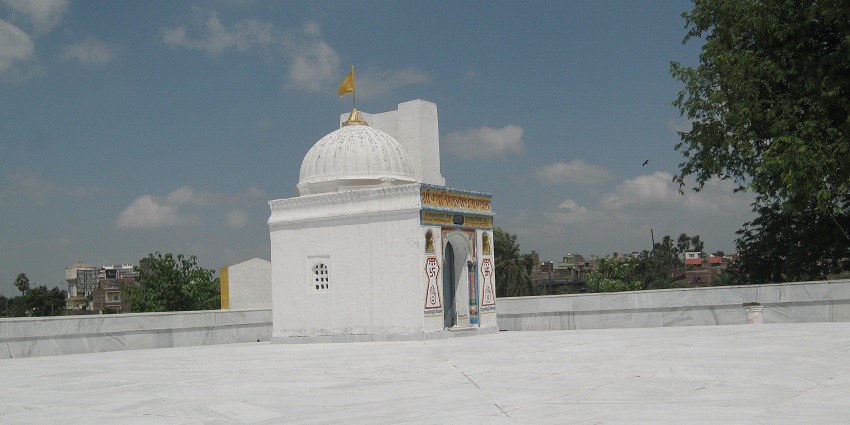 An image of significant Champapuri Vasupujya Jinalaya located in Bhagalpur district.