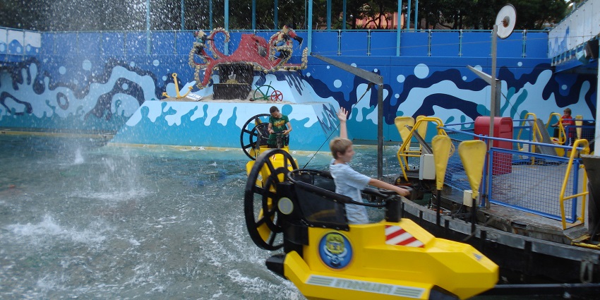 Chandanavana Water Park is one of the water parks in Belgaum offering water slides for all ages.