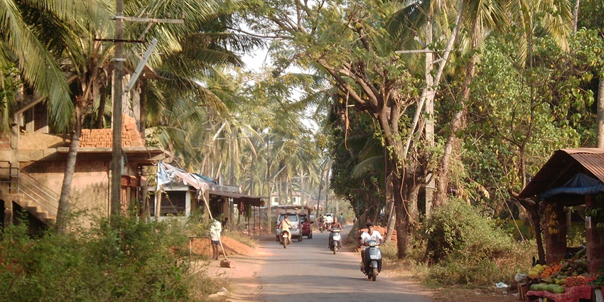 Streets of Chandor Village, one of the offbeat places to visit near Dabolim airport.