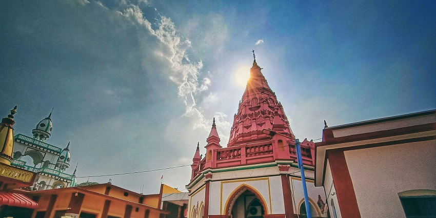 A glimpse of the famous Chandragiri Jain Temple, a spiritual hub in Chhattisgarh.