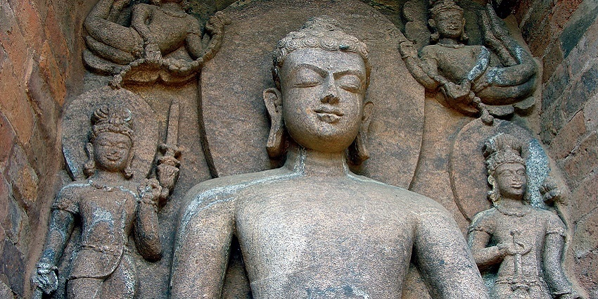 Seated Buddha with Bodhisattvas at Udayagiri Monastery in the Jajpur district, Odisha.