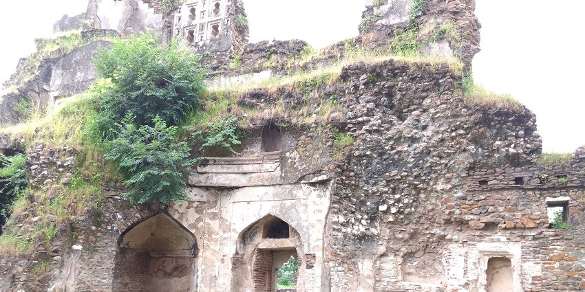 Close up shot of the remains of the fort, offering a glimpse into the rich history