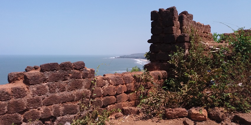 View from the roof of Chapora fort, a ideal spot for all history enthusiasts