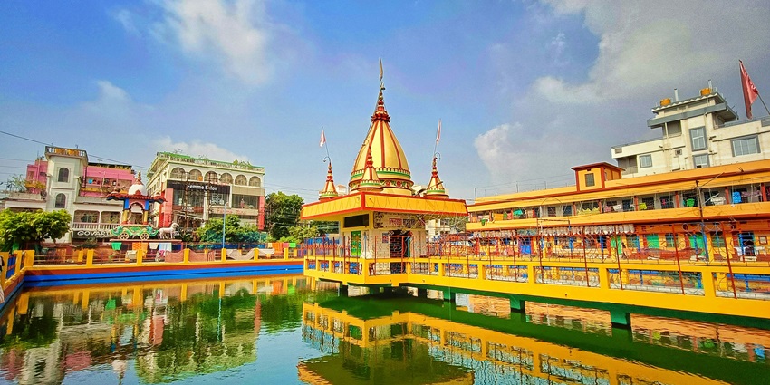 A glimpse of Charbhuja Temple adorned with vibrant colours and radiating rustic charm.