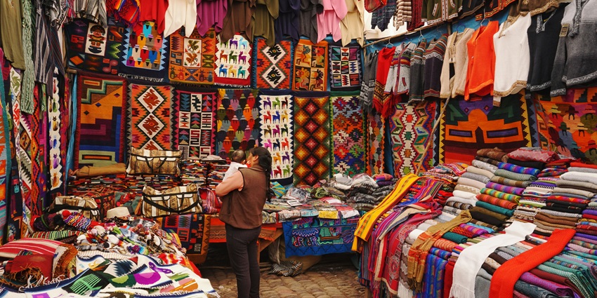 Chatuchak Weekend Market, popularly called JJ Market is a large open area market.