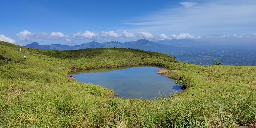 Chembra Peak can be witnessed if you are planning for a Thusharagiri trekking.
