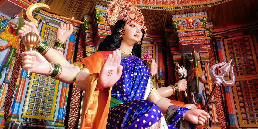 Goddess Chhinnamasta at Chhinnamasta Temple, one of the quaint Jharkhand temples.