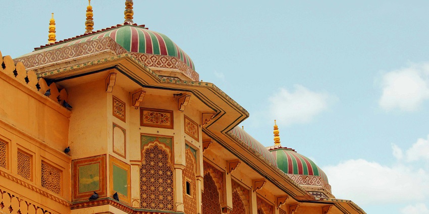 An image of Chiklod Palace showcasing its regal architecture and natural surroundings.