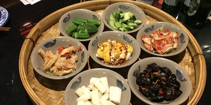 Snapshot of the traditional Chinese Platter being served in traditional chinese style