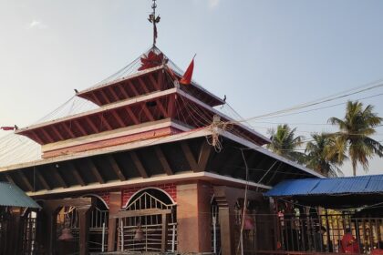 Devotees at Maa Chinnamasta Temple at Rajrappa in Ramgarh District of Jharkhand.