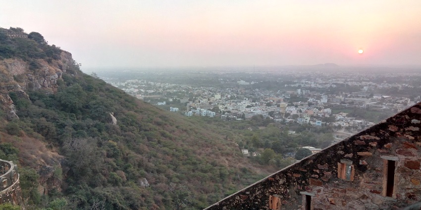 The expansive Chittorgarh Fort, with its rich history and scenic views, is one of the places to travel in June in Rajasthan.