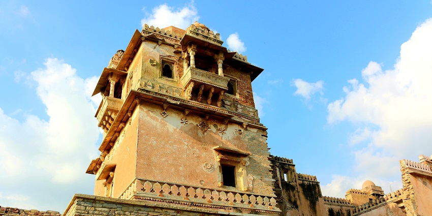 Panoramic view of Chittorgarh Fort, featuring its grand and intricate architecture