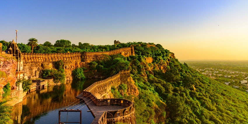 A panoramic view of the Chittorgarh fort, displaying intricate architecture in details