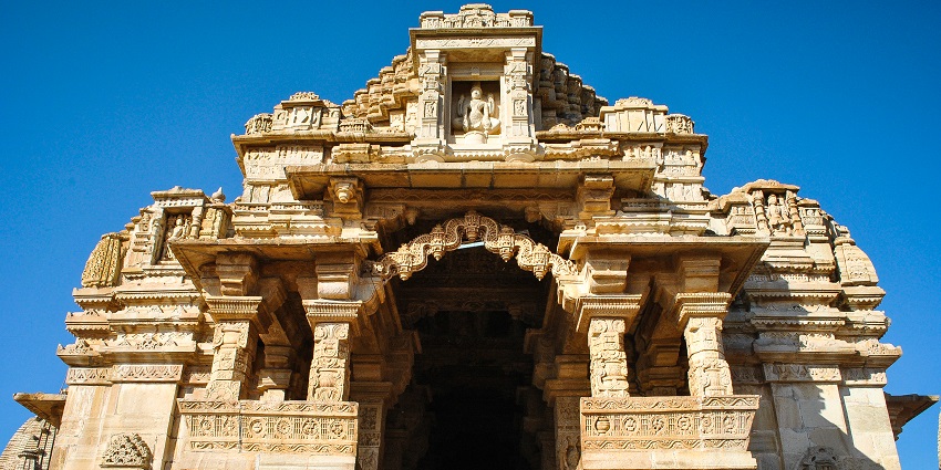 An interior view of a Jain temple, situated within Chittorgarh Fort in Rajasthan.