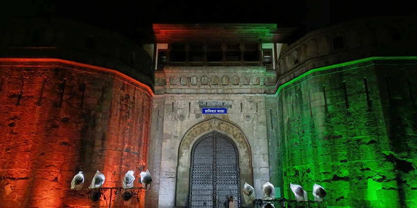 A picture of a decorated fort in Jodhpur for a grand NYE celebration