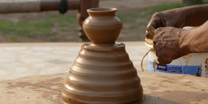 A picture of the pottery exhibition at the Chokhi Dhani resort in Panchkula