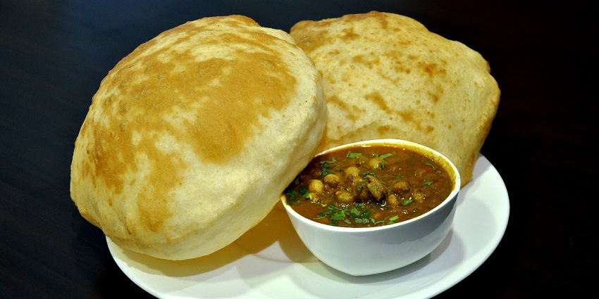Chole Bhature is one of the most famous street food in Rajouri garden, loved by locals as well as visitors