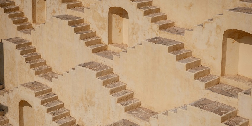 The haunted places in Udaipur include Chor Bawdi, a haunted well with weird sounds.