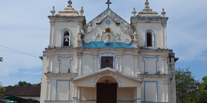 A frontal view of a church in Goa with traditional Portuguese architecture on display