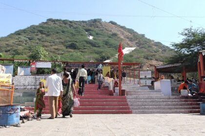 Chotila temples in Gujarat provide spiritual solace and stunning views of the village from the Hill