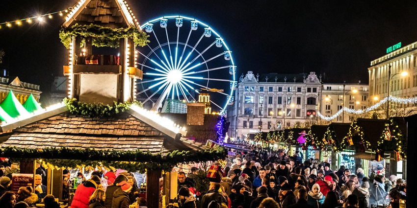 Hua Hin Thailand nightlife can be best witnessed by shopping your heart out.
