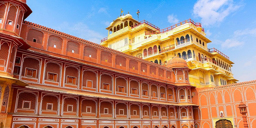 The City Palace in Jaipur features traditional architecture and has regal courtyards and gardens