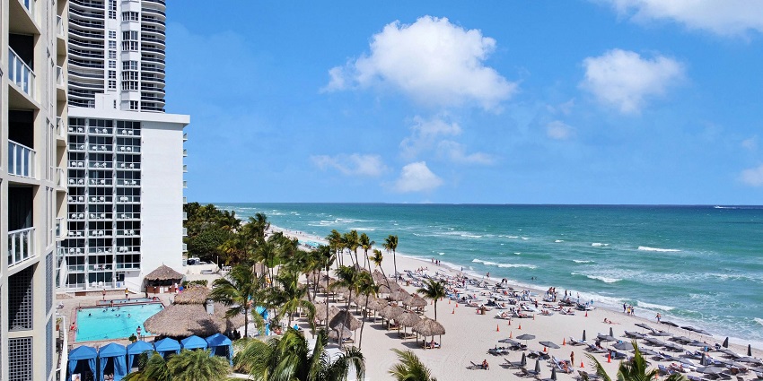 Club Cabana is situated on the top of Arpora Hill and is popular for its vibrant parties.