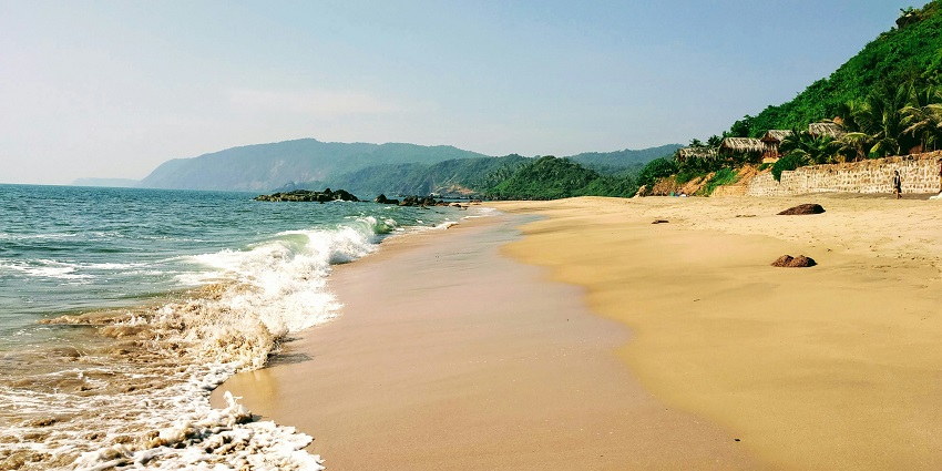An astonishing view of Cola Beach, one of the scenic hidden beaches in South Goa.