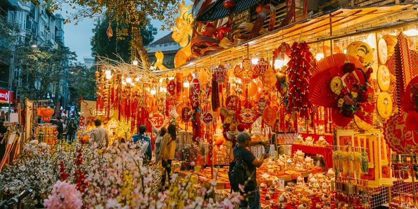 Hanoi Old Quarter has shops for traditional medicines and spices to handicrafts and antique items.