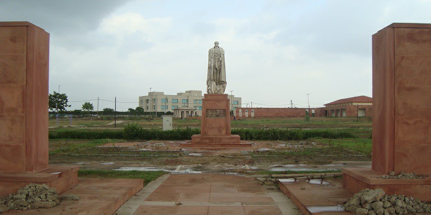 Do explore the Coronation Park in proximity to the Splash The Water Park New Delhi.