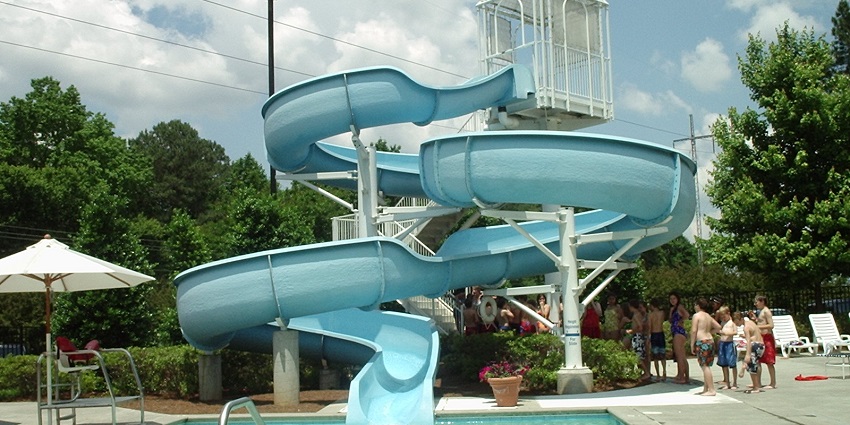 Crazy Waters is one of the top water parks in Karnataka that have a collection of water slides and pools