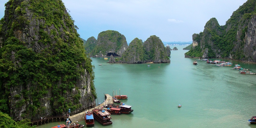 Scenic Ha Long Bay with limestone karsts, a beautiful thing to see in Vietnam for nature lovers