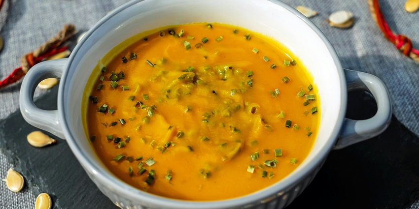 Snapshot of the bowl of soup served in the ceramic bown—Street food in bhubaneswar