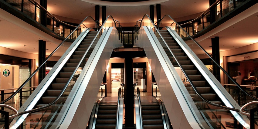 DLF City Centre Mall is one of the most amazing places to explore for all travellers.