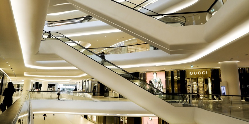 DLF Galleria Mall in Jalandhar is quite famous for its attractive curved glass façade.